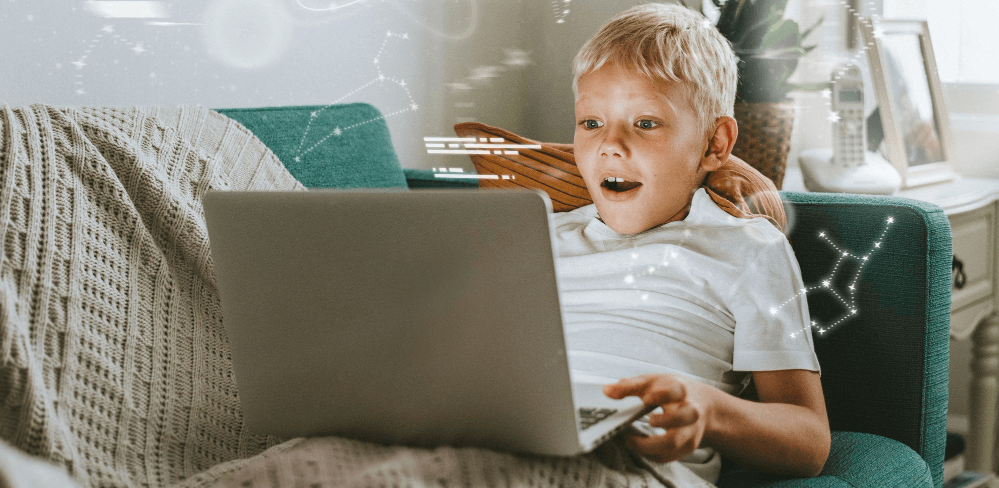 Laptop może być świetnym prezentem na pierwszą komunię dla chłopca