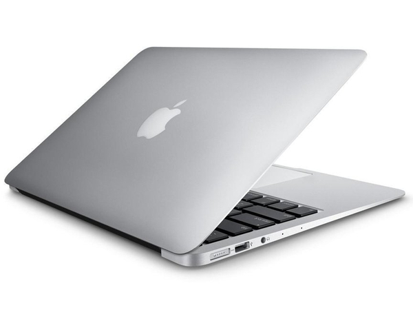 Laptop Apple Macbook Air A1465 i5 - 5 generacji / 4GB / 128GB SSD / MJVM2LL/A / 11,6 HD / Early 2015 / Klasa A+ Certified Refurbished