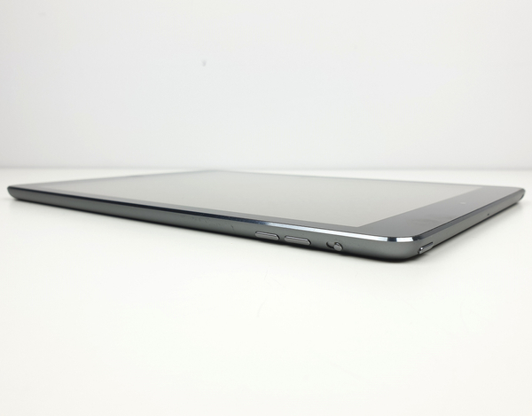 (A) Tablet Apple iPad Air WIFI 16GB A1474 Space Gray Retina 9,7