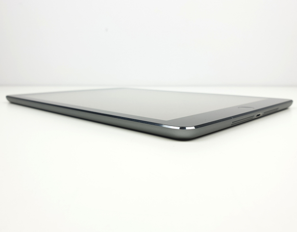 (A) Tablet Apple iPad Air WIFI 16GB A1474 Space Gray Retina 9,7