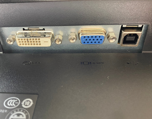 Monitor Dell P2312Ht 23 1920x1080 16:9 PIVOT Klasa A