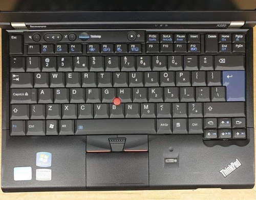 Laptop Lenovo ThinkPad X220 i5 - 2 generacji / 8GB / 250 GB HDD / 12,5 HD / Klasa A
