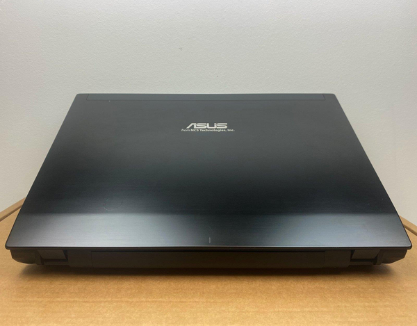 Laptop Asus B43E i7 - 2 generacji / 4 GB / 250 GB HDD / 14 HD / Klasa A