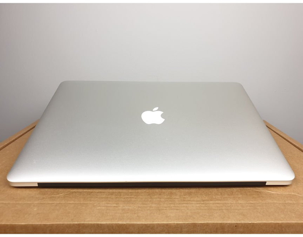 Laptop Apple Macbook Pro A1398 i7 - 4770HQ / 16GB / 256GB SSD / Mid 2015 /Klasa B