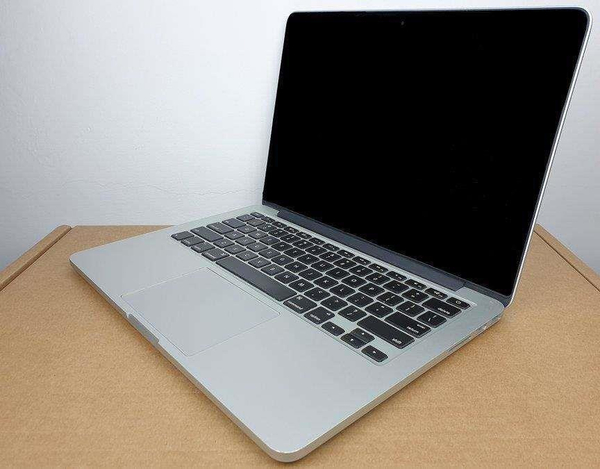 Laptop Apple Macbook Pro A1502 i5 - 4 generacji / 8GB / 256GB SSD / MGX72LL/A / Retina 13 / Mid 2014 / Outlet