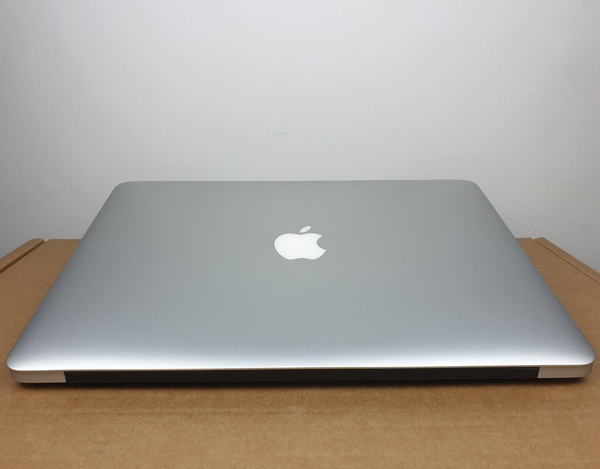 Laptop Apple Macbook Air A1466 i5 - 5 generacji / 4GB / 128GB SSD / 13,3 WXGA+/ Early 2015 / Klasa X_B